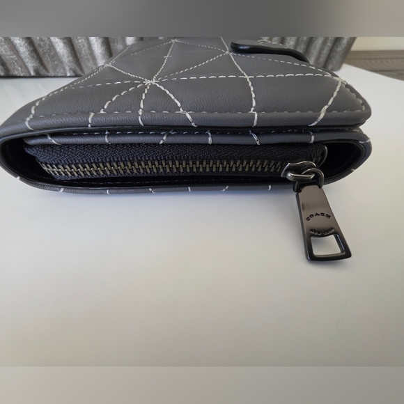 Coach Quilted Leather Large Accordion Zip Wallet Heather Grey/Black-NWT - Picture 4 of 11